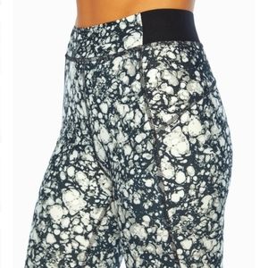 ❗️NWT❗️Marika- Cycle 7/8 Dark Leppard Leggings